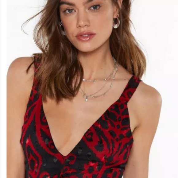 Red Jacquard Maxi Dress With Plunging V-Neckline - Picture 3 of 10